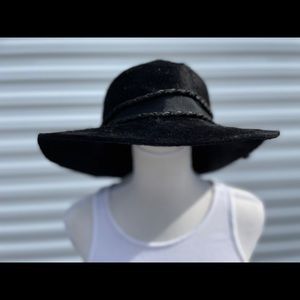 HELEN KAMINSKI Black Fur Wide Brim Hat